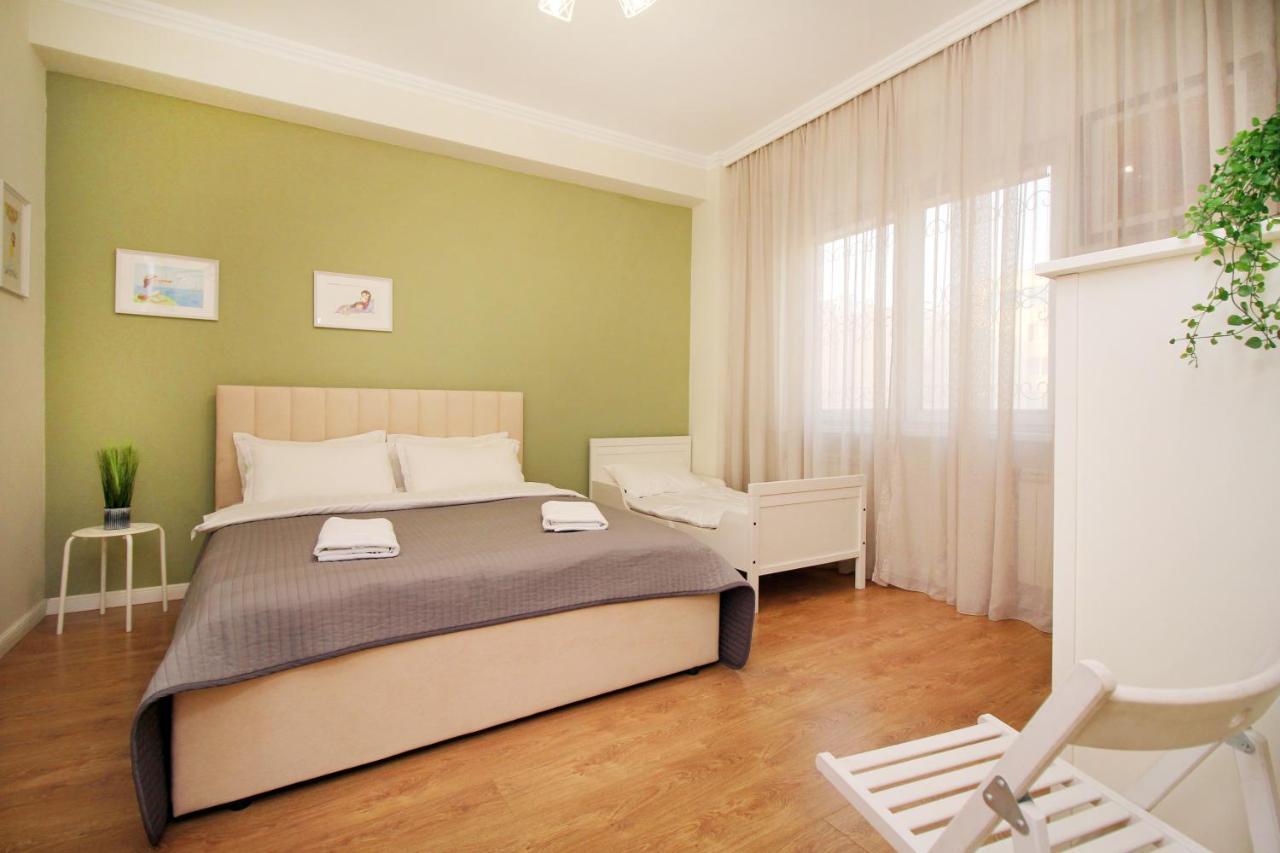 Perfect Spacious Apartment 356 Almaty Esterno foto