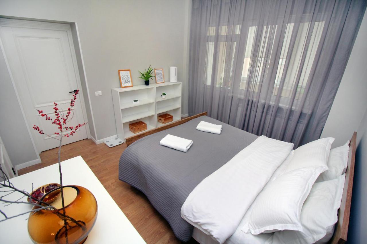 Perfect Spacious Apartment 356 Almaty Esterno foto